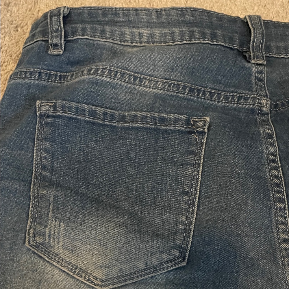 Trendy Distressed Blue Jean Shorts - Picture 6 of 7